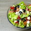 რჩევები იმის შესახებ, თუ როგორ მოვამზადოთ ბერძნული სალათი რა ჩავდოთ ბერძნულ სალათში