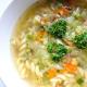 तस्वीरों के साथ सूप को सरल और स्पष्ट सूप बनाने की विधि स्टेप बाय स्टेप कैसे बनाएं