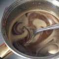 Научете как да направите шоколадов крем за торта