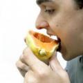 რა არის სასარგებლო ხილი ქალებისა და მამაკაცებისათვის, Calorie Papaya