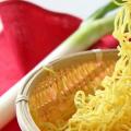 Китайска юфка с пиле и зеленчуци (Chow mein) Рецепта за китайска юфка в кутия с пиле