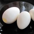 Как приготовить заливные яйца «Фаберже»?