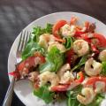Dietní salát s krevetami: recepty s fotografiemi