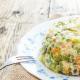 Salade Olivier classique aux saucisses et cornichons - recette étape par étape avec photos pour le Nouvel An La plus délicieuse salade Olivier aux saucisses